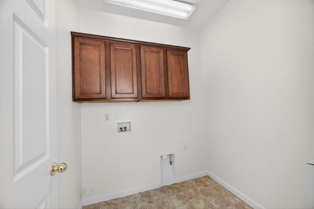 561 Greg Thatch Cir, Sacramento, CA 95835