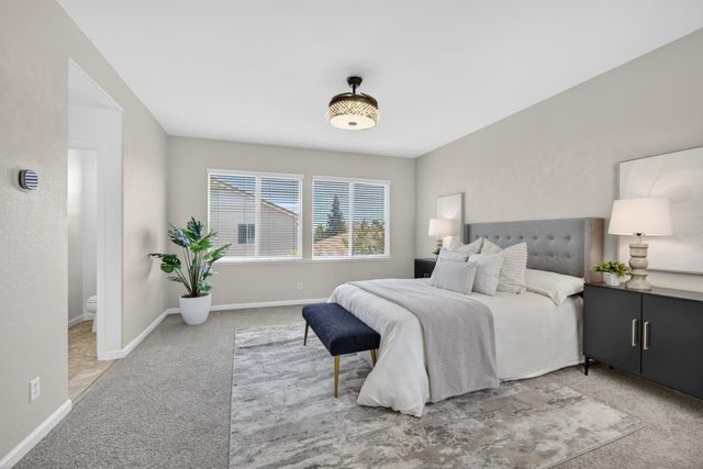 561 Greg Thatch Cir, Sacramento, CA 95835