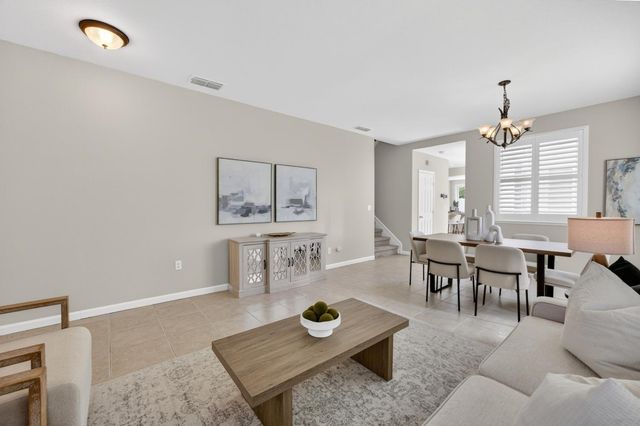 561 Greg Thatch Cir, Sacramento, CA 95835