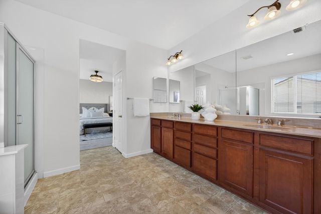 561 Greg Thatch Cir, Sacramento, CA 95835