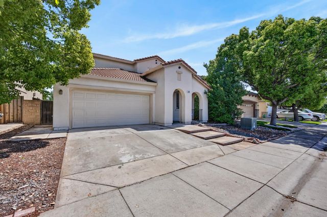 561 Greg Thatch Cir, Sacramento, CA 95835