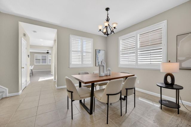 561 Greg Thatch Cir, Sacramento, CA 95835