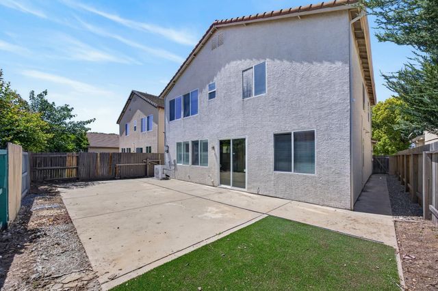 561 Greg Thatch Cir, Sacramento, CA 95835