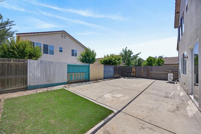 561 Greg Thatch Cir, Sacramento, CA 95835