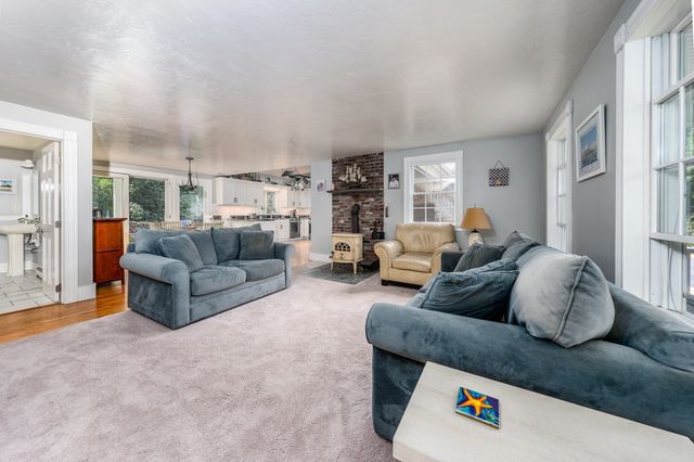 73 Desert Sands Ln, Yarmouth, MA 02675