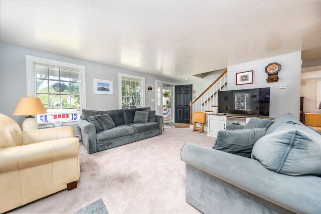 73 Desert Sands Ln, Yarmouth, MA 02675