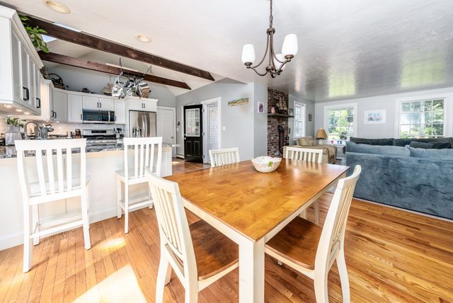 73 Desert Sands Ln, Yarmouth, MA 02675