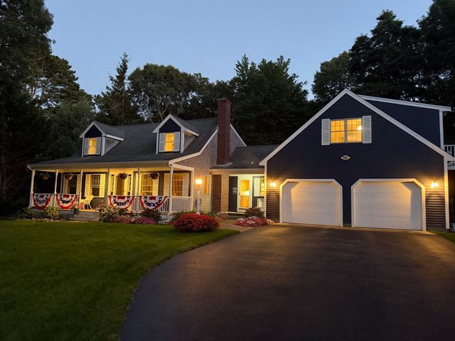 73 Desert Sands Ln, Yarmouth, MA 02675