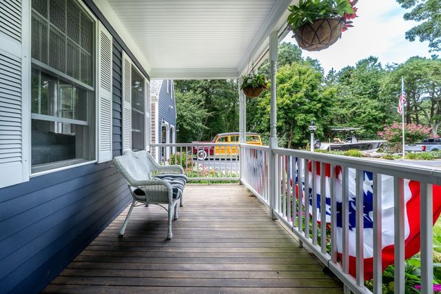 73 Desert Sands Ln, Yarmouth, MA 02675