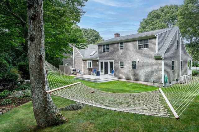 73 Desert Sands Ln, Yarmouth, MA 02675