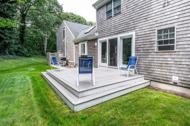 73 Desert Sands Ln, Yarmouth, MA 02675