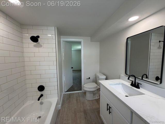 23736 Kim Drive, Clinton Charter Township, MI 48035
