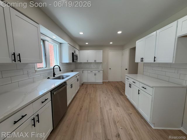 23736 Kim Drive, Clinton Charter Township, MI 48035
