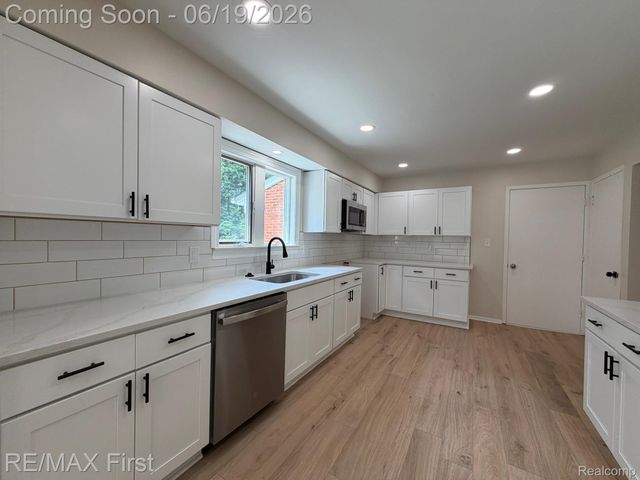23736 Kim Drive, Clinton Charter Township, MI 48035