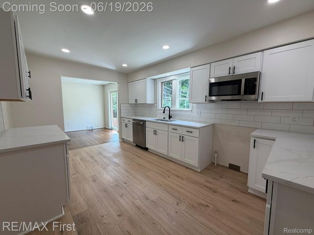 23736 Kim Drive, Clinton Charter Township, MI 48035