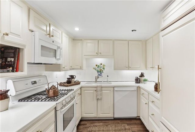 2769 Peachtree Road NE 2, Atlanta, GA 30305