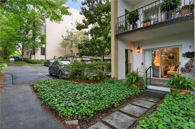 2769 Peachtree Road NE 2, Atlanta, GA 30305
