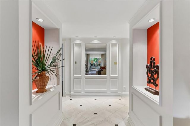 2769 Peachtree Road NE 2, Atlanta, GA 30305