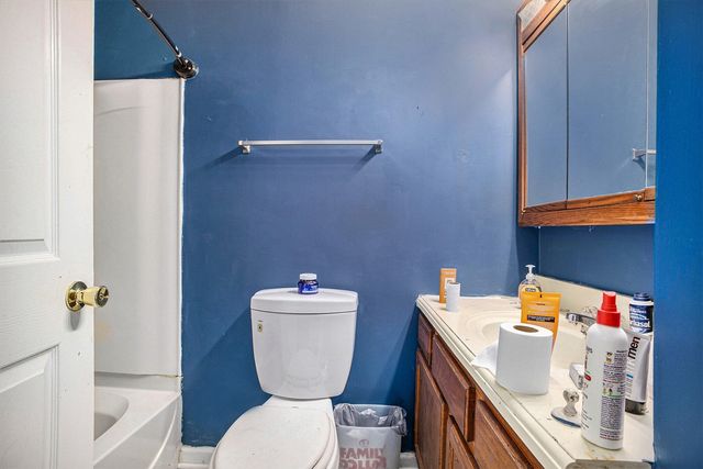 831 Vine Street, Lansing, MI 48912