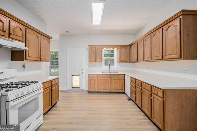 27 Shepherd Drive, Lithia Springs, GA 30122