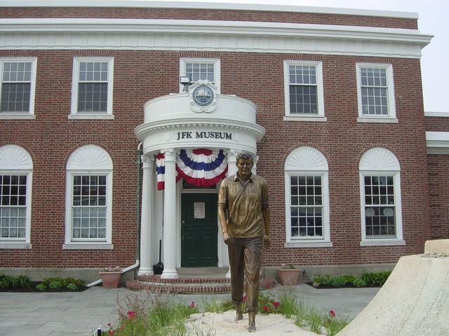 57 Suffolk Avenue, Hyannis, MA 02601