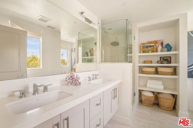 10742 Bloomfield Street, Toluca Lake, CA 91602