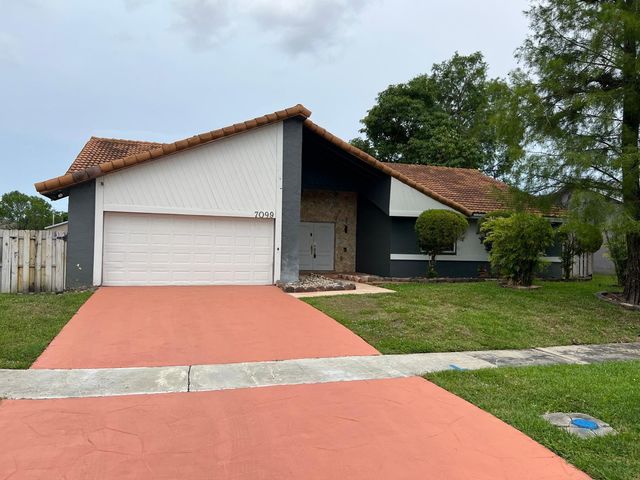 7099 NW 48th Court, Lauderhill, FL 33319