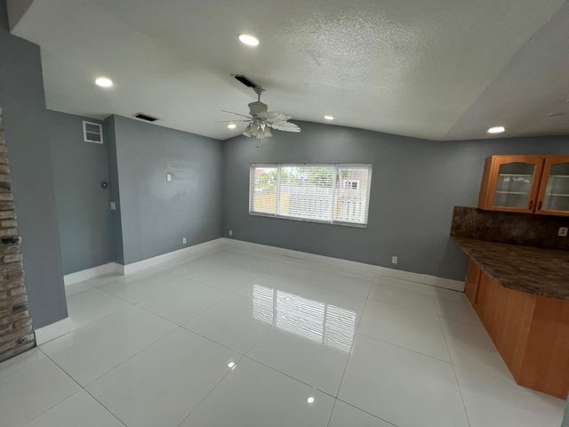 7099 NW 48th Court, Lauderhill, FL 33319