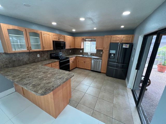 7099 NW 48th Court, Lauderhill, FL 33319