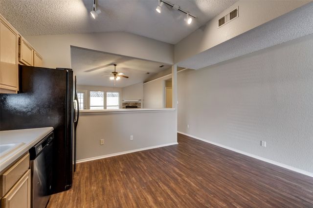 8129 Spruce Valley Drive, Fort Worth, TX 76137