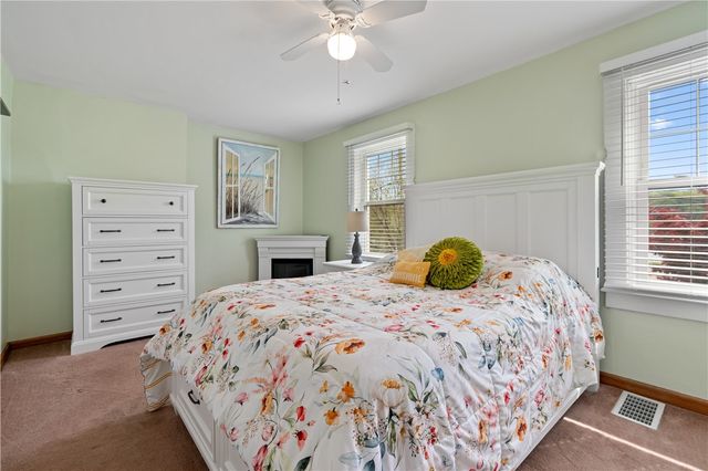 506 Liggett Ave, Forward Twp, PA 15063