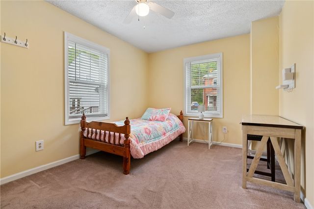 506 Liggett Ave, Forward Twp, PA 15063