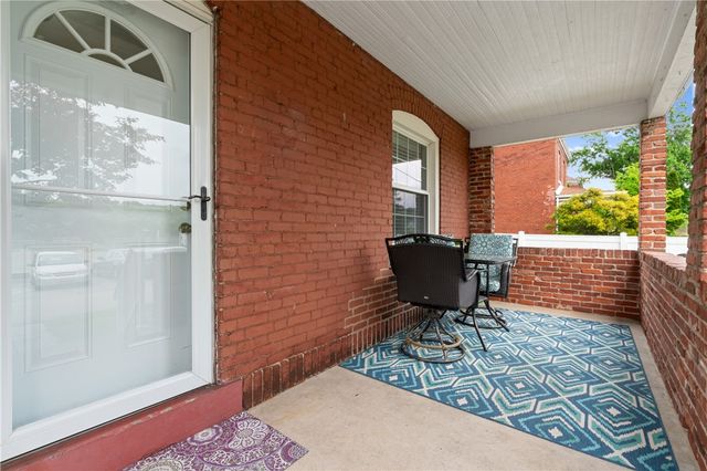506 Liggett Ave, Forward Twp, PA 15063