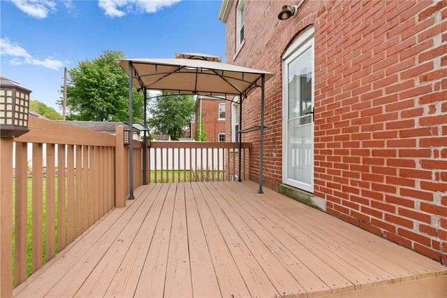 506 Liggett Ave, Forward Twp, PA 15063