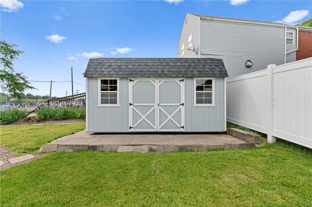506 Liggett Ave, Forward Twp, PA 15063