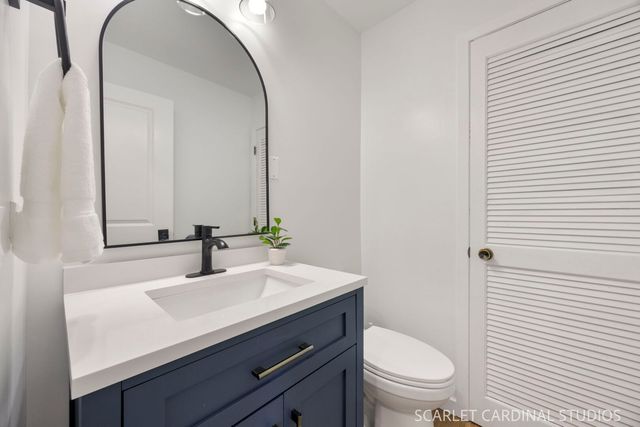 30W254 Bedford Lane, Warrenville, IL 60555