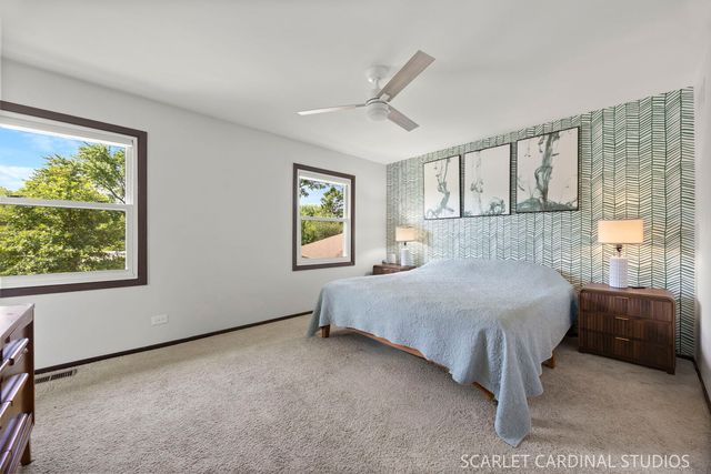 30W254 Bedford Lane, Warrenville, IL 60555