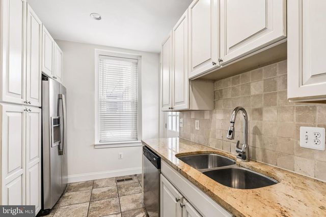 385 CONARROE ST, Philadelphia, PA 19128