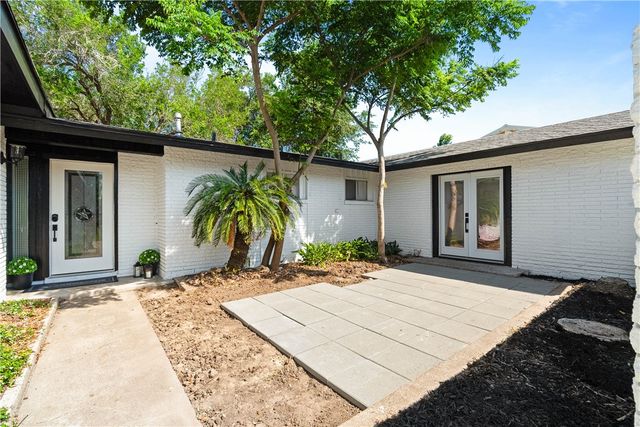3237 Jamaica Dr, Corpus Christi, TX 78418