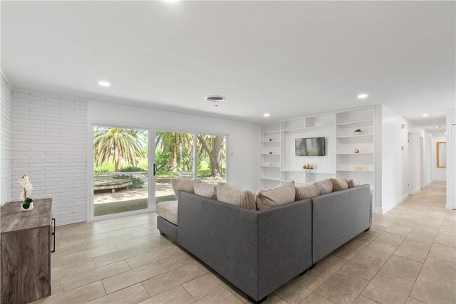 3237 Jamaica Dr, Corpus Christi, TX 78418
