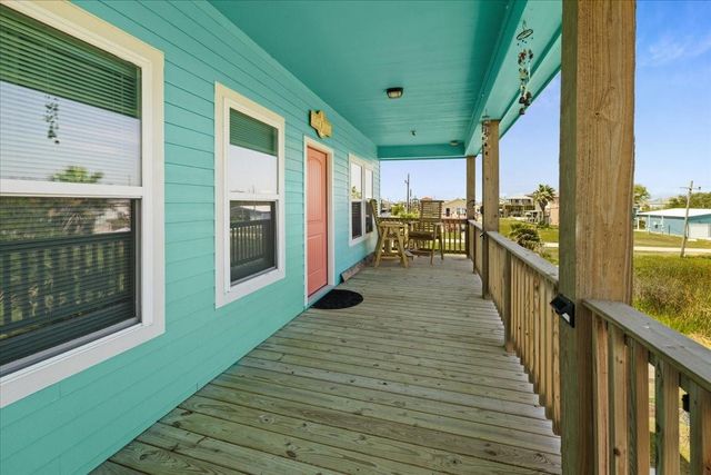 1970 Avenue B, Port Bolivar, TX 77650