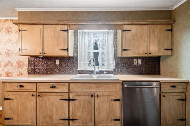13723 E 56th Street N, Owasso, OK 74055