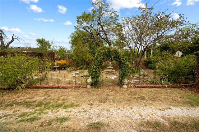13723 E 56th Street N, Owasso, OK 74055
