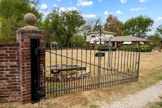 13723 E 56th Street N, Owasso, OK 74055