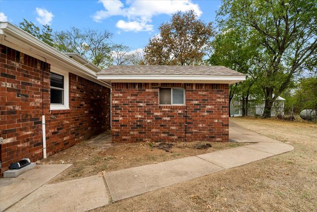 13723 E 56th Street N, Owasso, OK 74055