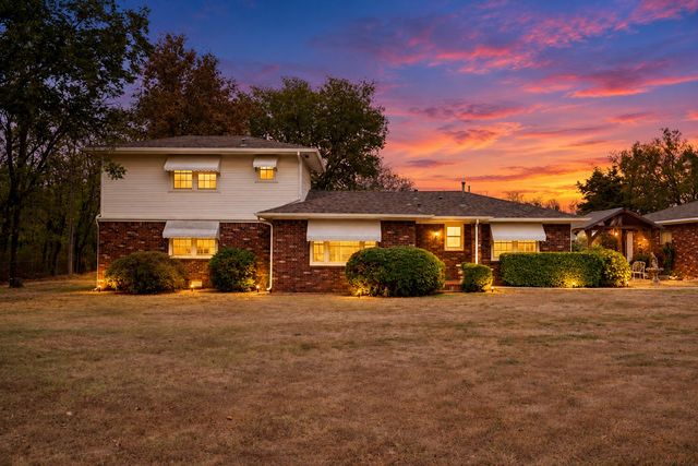 13723 E 56th Street N, Owasso, OK 74055