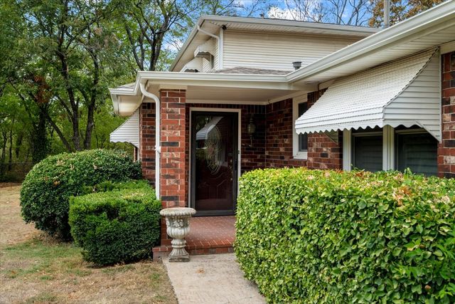 13723 E 56th Street N, Owasso, OK 74055
