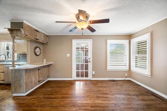 13723 E 56th Street N, Owasso, OK 74055