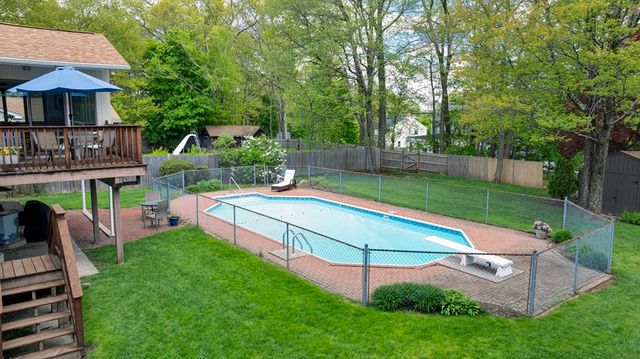 45 Lake St, Shrewsbury, MA 01545