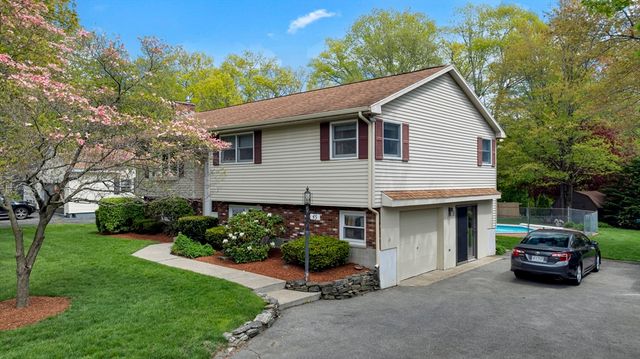 45 Lake St, Shrewsbury, MA 01545